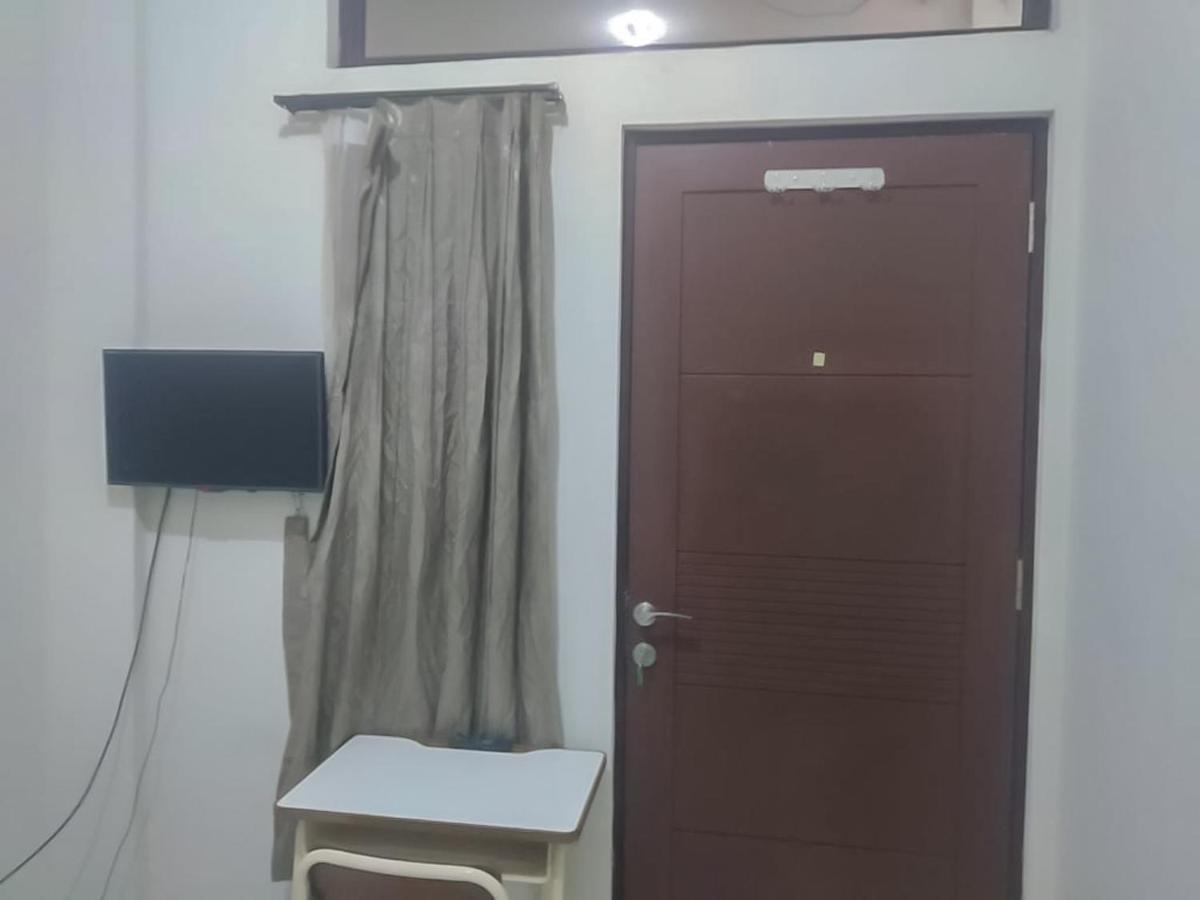 Colombus Residence Karawang Mitra Reddoorz Telukjambe Εξωτερικό φωτογραφία